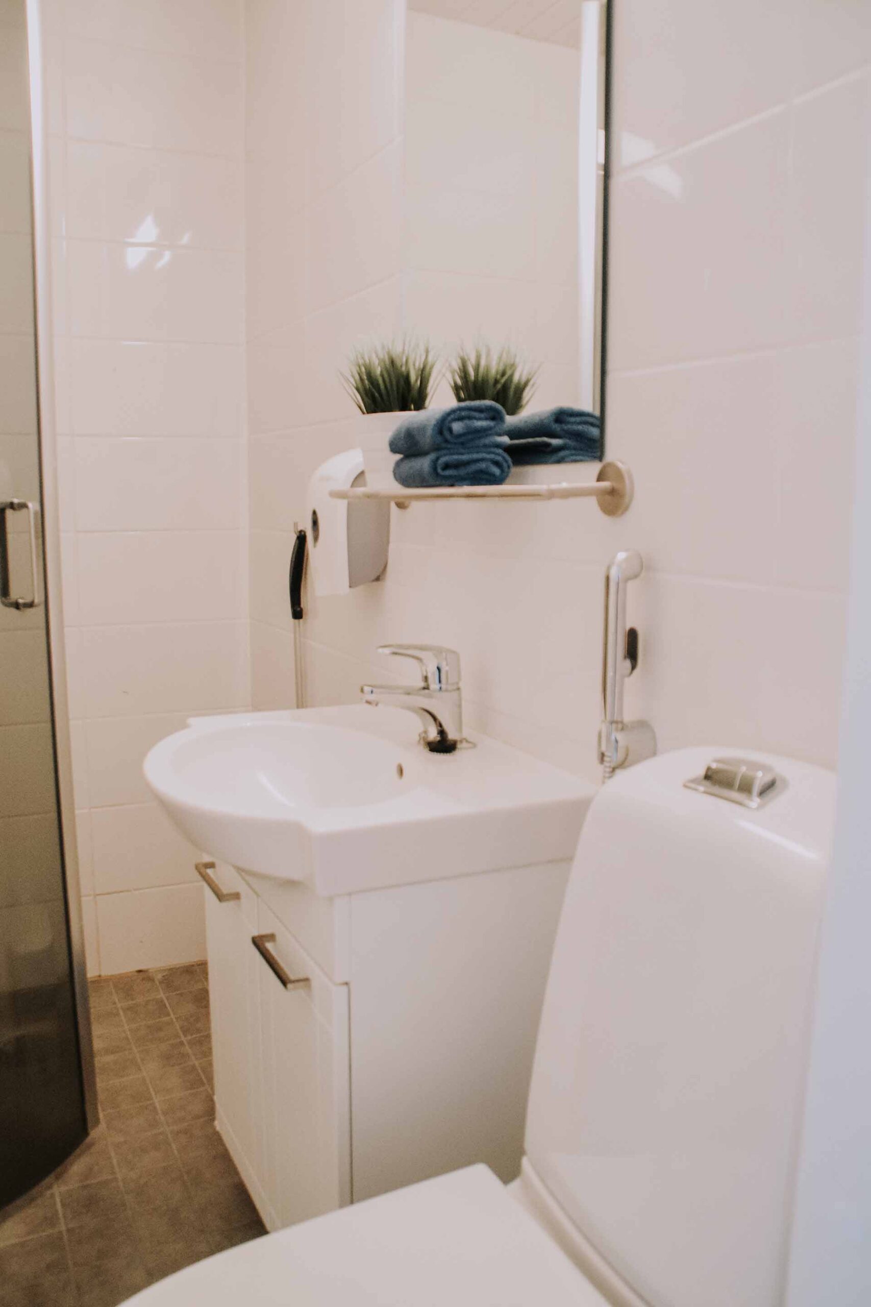 Wc ja suihku kuuluu osaksi kaupunkihuoneita.