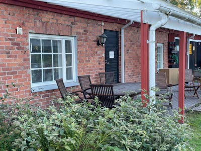 Verkkosen majoitus ulkopuoli Majoitu verkkosessa Kiponniemessä.