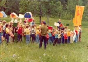 Lastenleirit ovat aina kutsuneet paljon ihmisiä paikalle.