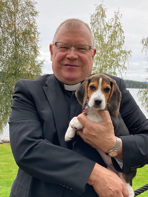 Pertti Räty Pertti räty koiransa kanssa kiponniemessä.